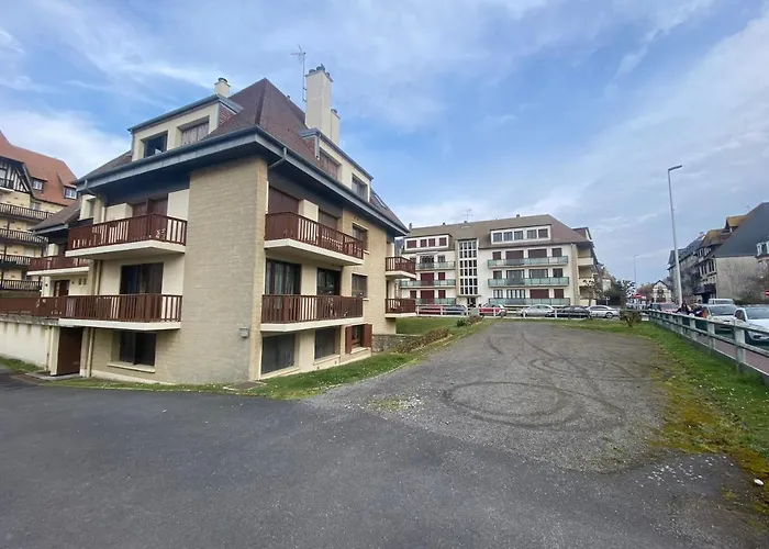 Les Pieds Dans L'eau *